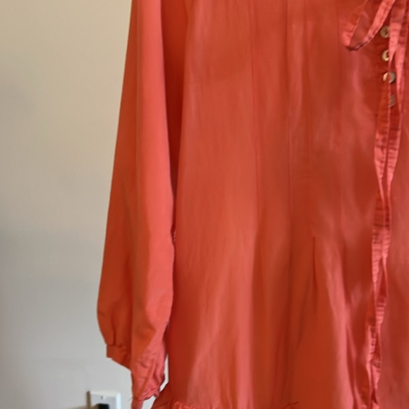 Coral silk top with three quarter sleeves and high low hem - Picture 3 of 4